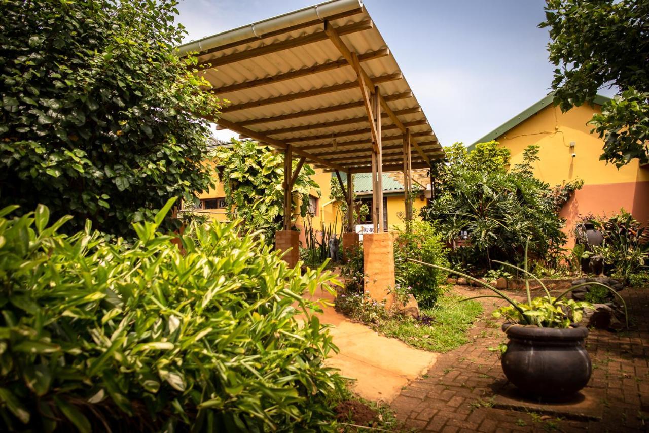 Ku-Boboyi River Lodge Port Edward Exterior photo